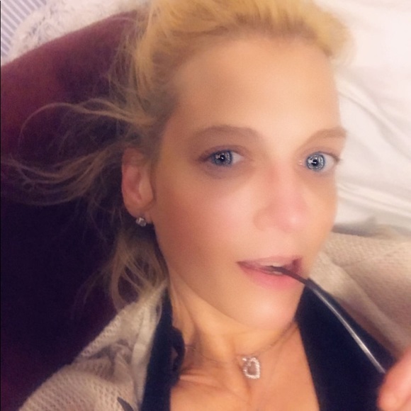 Meet your Posher, Robin - Picture 4 of 11